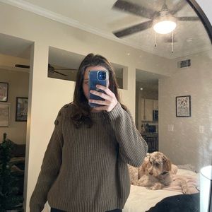 Brown sweater with buttons